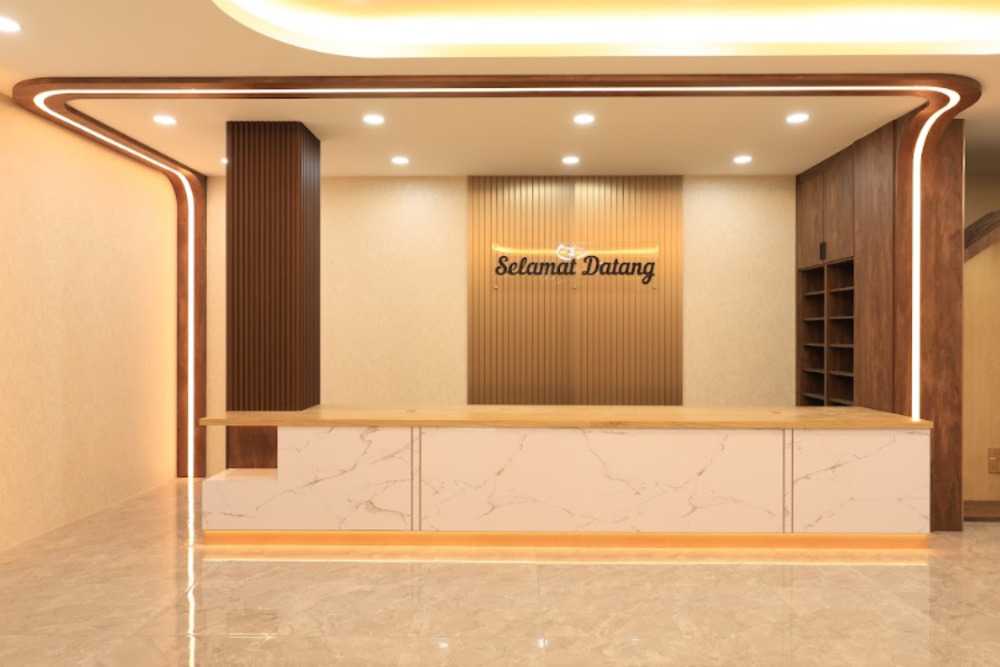 Adapt custom cabinets to curved ceilings