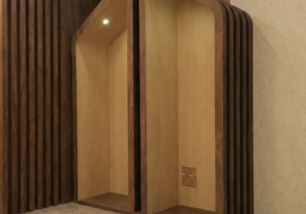 Feature Display Cabinet _